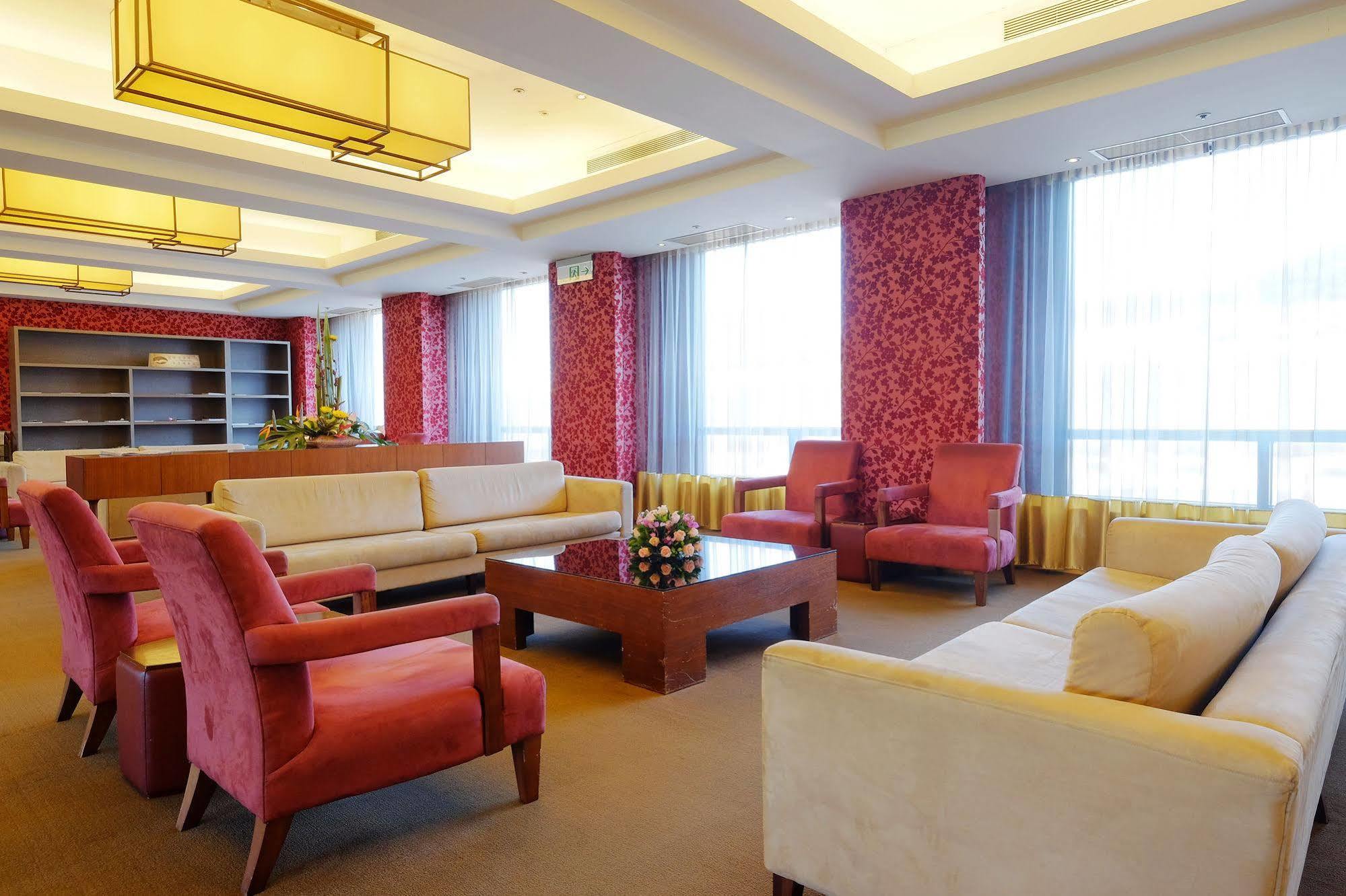 City Suites - Taoyuan Gateway Экстерьер фото